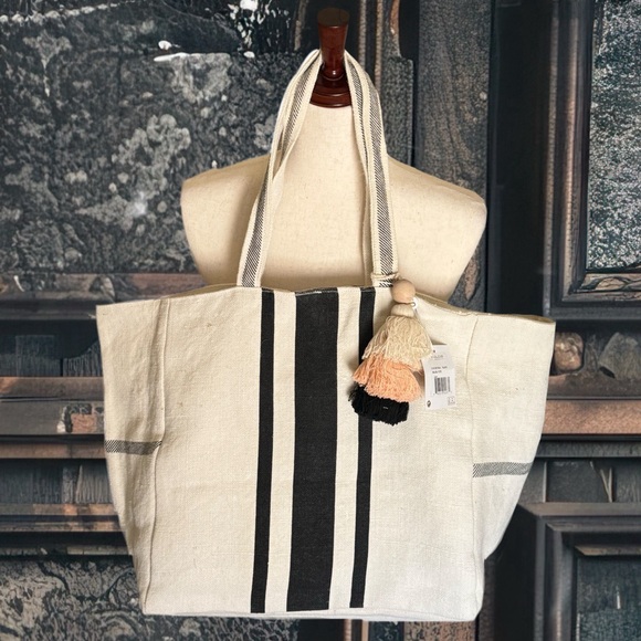 SHIRALEAH • Black Stripe Malibu Tote Travel Beach Overnight Shopping Bag - Picture 4 of 4